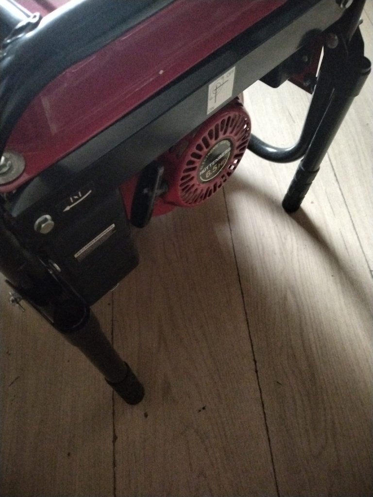 Foto 3 van Huttenberg Generator bieden vanaf €130