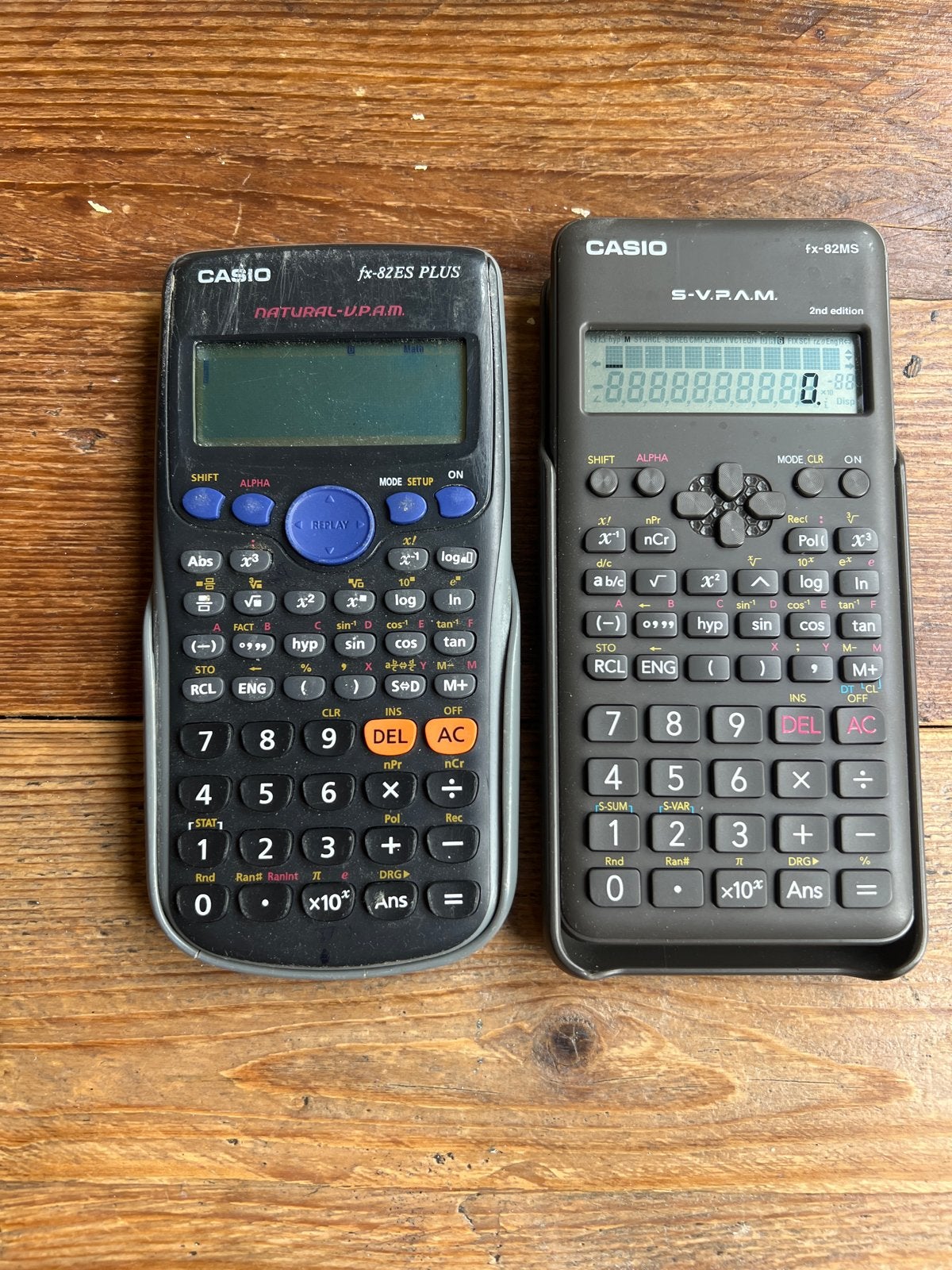 2x Casio wetenschappelijke rekenmachines, Diversen, Ophalen of Verzenden, Gebruikt