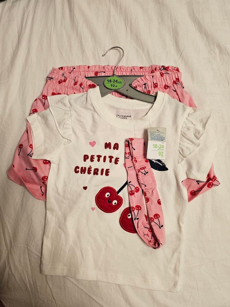 Primark Baby Meisjes Set: T-shirt & Rokje Kersenprint, Kinderen en Baby's, Babykleding | Overige, Ophalen of Verzenden, Nieuw