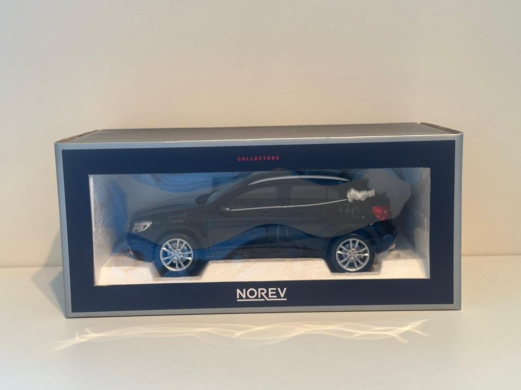 Mercedes-Benz GLA (2014) | Norev | schaal 1:18, Hobby en Vrije tijd, Ophalen of Verzenden