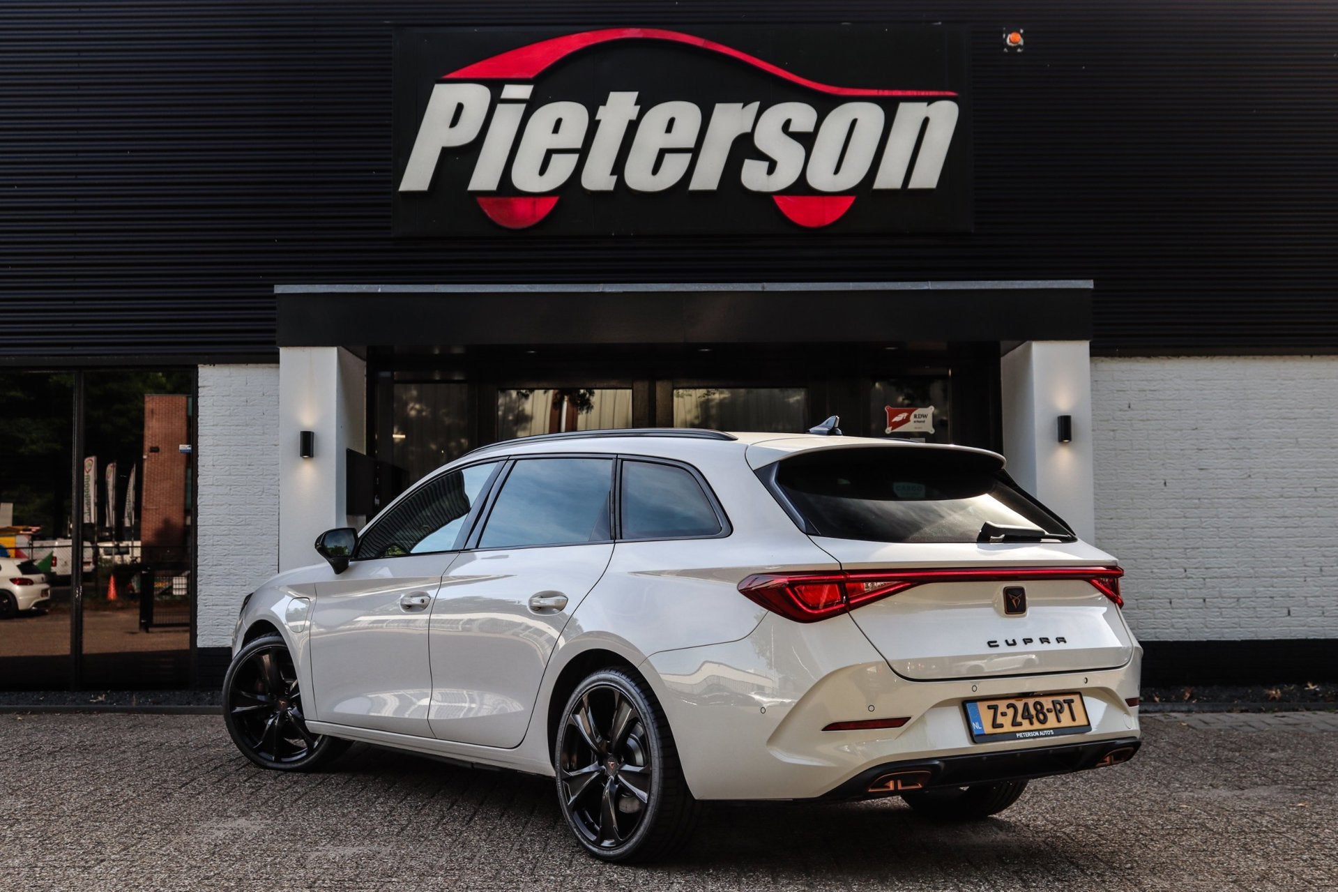 Cupra LEON SPORTSTOURER 1.4 e-Hybrid VZ Business VIRTUAL, Auto's, 77 km/l, Gebruikt, Euro 6, 4 cilinders