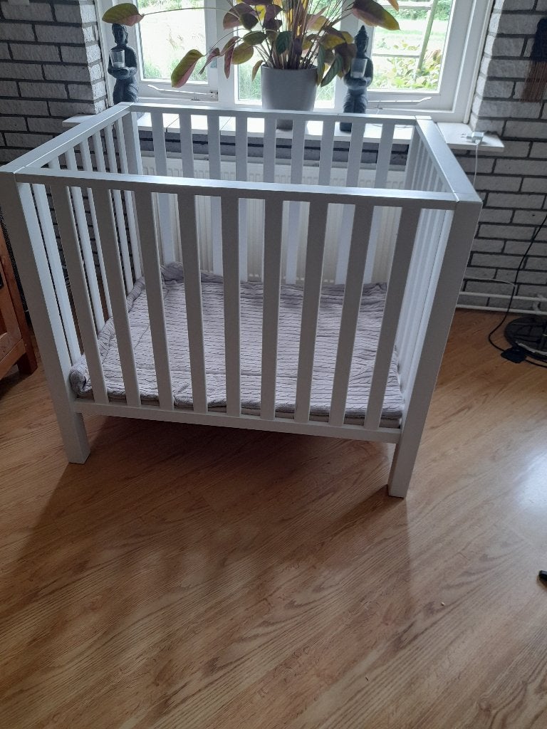 kinderbox ikea, Ophalen, Zo goed als nieuw, Rechthoekig, In hoogte verstelbaar