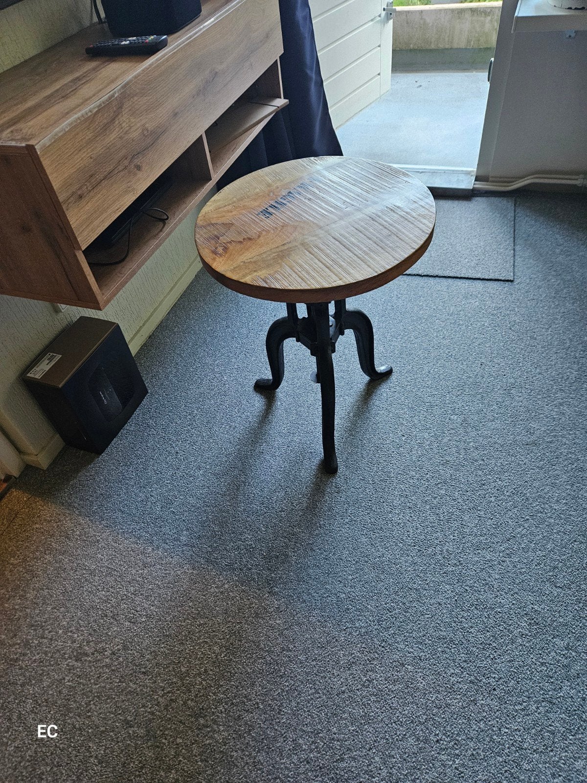 Industriële bijzettafel met verstelbare hoogte, Ophalen, Minder dan 55 cm, Gebruikt, Rond