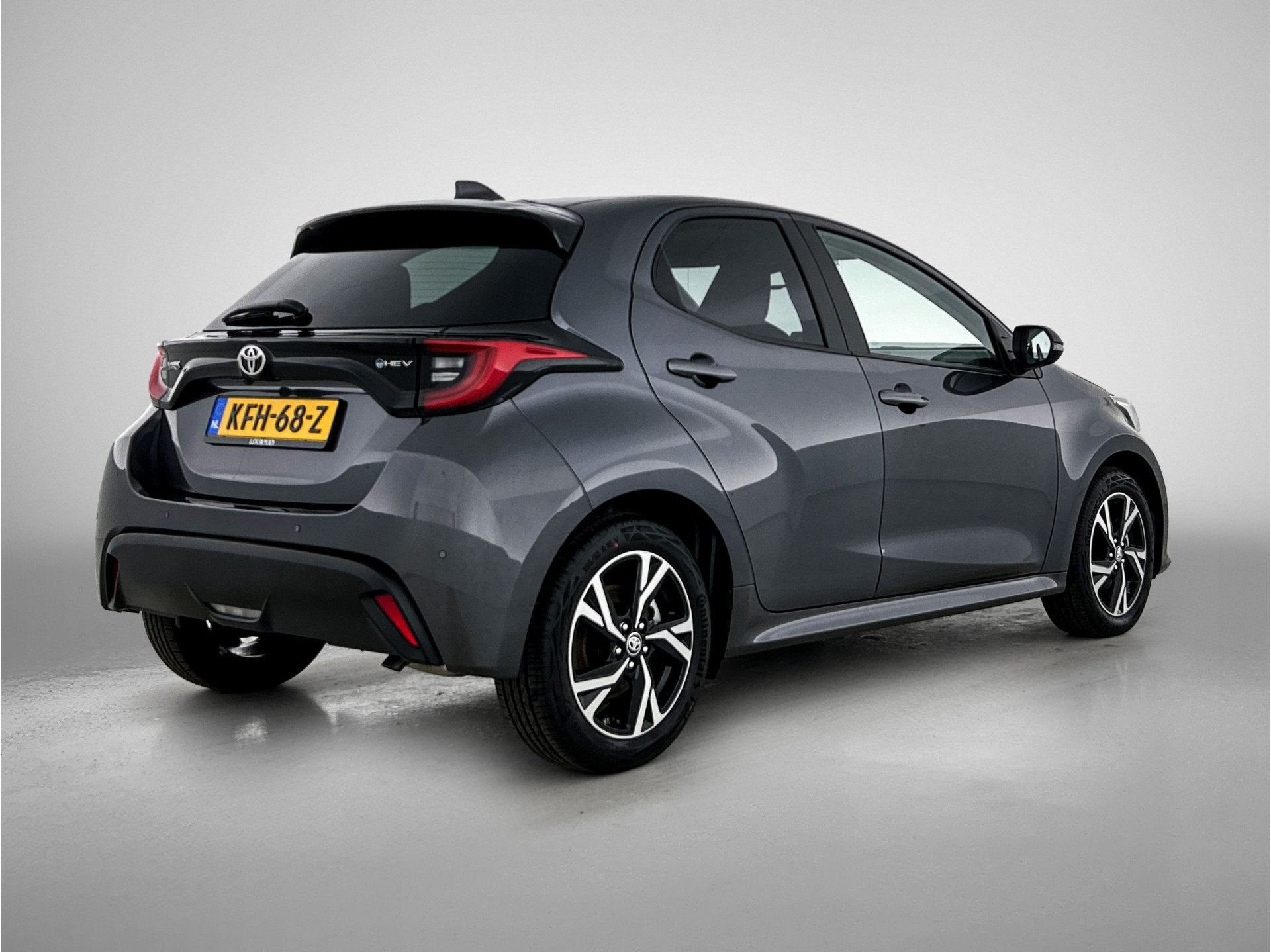 Toyota Yaris 1.5 Hybrid 115 First Edition | BTW Voertuig | S, 12 maanden, Gebruikt, 1490 cc, Bedrijf