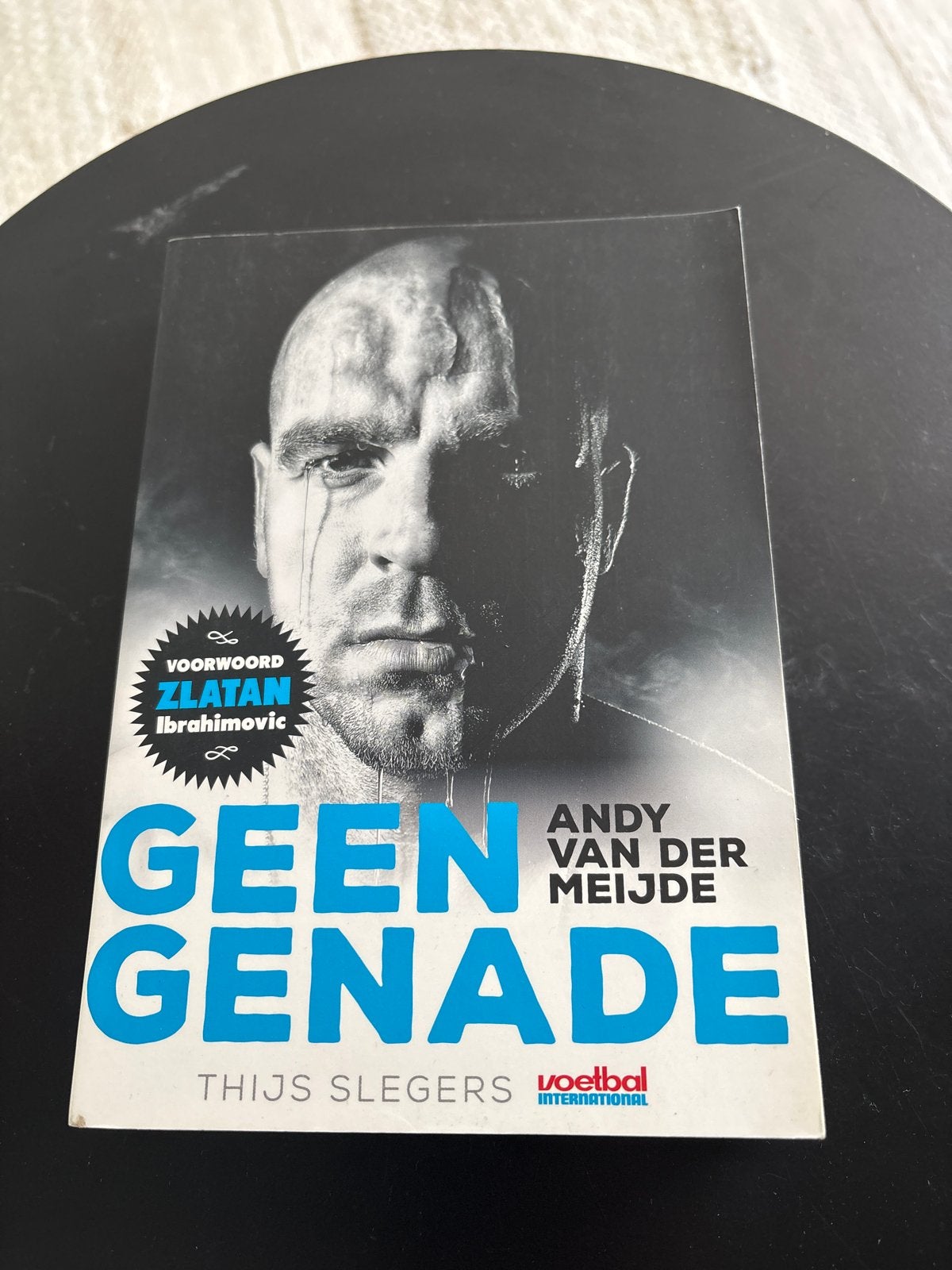 Geen Genade - Andy van der Meijde (Voetbal International), Ophalen of Verzenden, Gelezen, Overige sporten