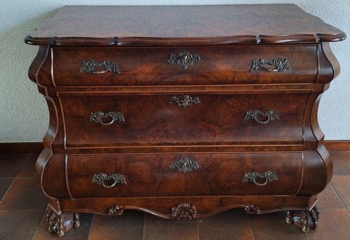 Klassieke Notenhouten Buikkast / Commode in Barokstijl, Ophalen