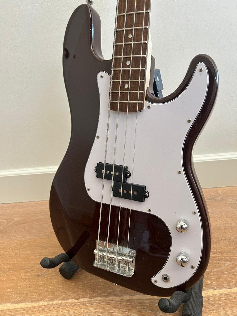 Fazley Classic Series FPB118 Black elektrische basgitaar, Muziek en Instrumenten, Snaarinstrumenten | Gitaren | Bas, Ophalen, Zo goed als nieuw