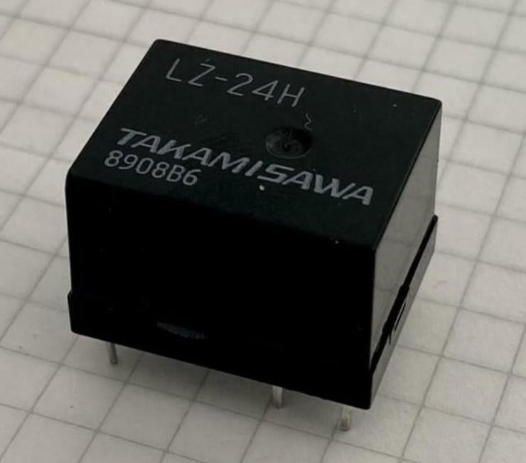 Relais Takamisawa LZ-24H, Hobby en Vrije tijd, Elektronica-componenten, Gebruikt, Ophalen of Verzenden