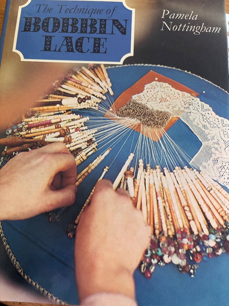 Lot 2 Kantklos boeken, Verzenden, Zo goed als nieuw, Boek of Tijdschrift