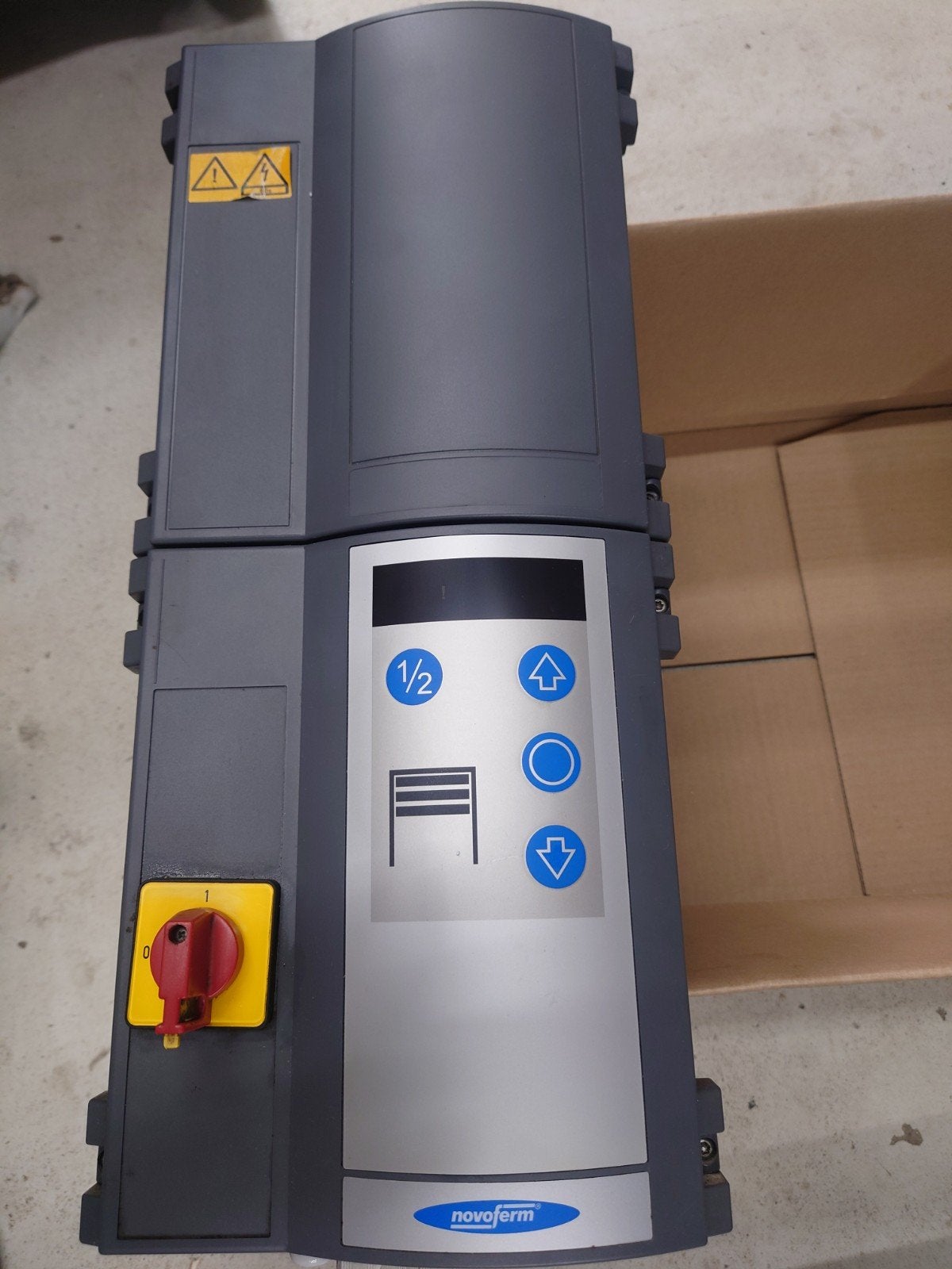 Novoferm Novocon T100R, Doe-het-zelf en Verbouw, Deuren en Horren, Ophalen of Verzenden, 120 cm of meer, Garagedeur, 215 cm of meer