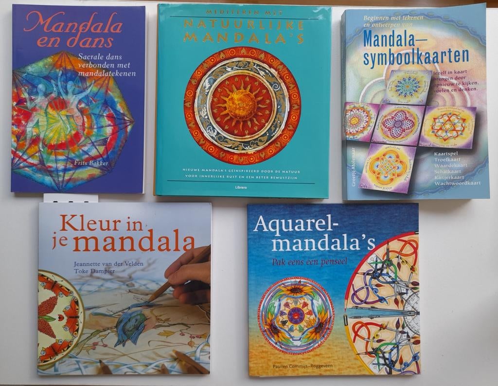 5x boek Mandala, Boeken, Ophalen of Verzenden, Zo goed als nieuw, Meditatie of Yoga, Instructieboek
