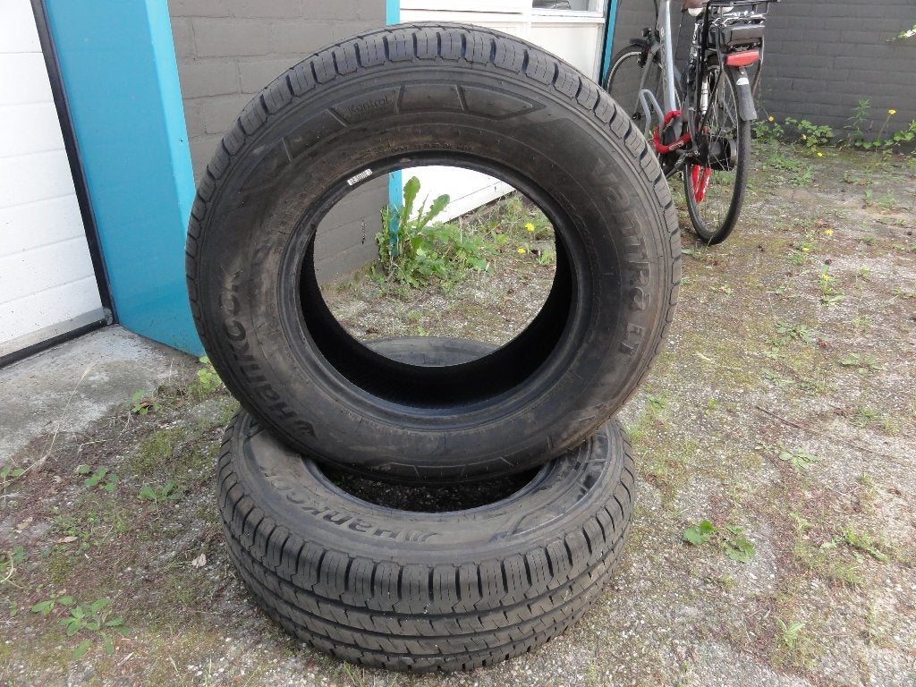 Banden 2 stuks, Auto-onderdelen, Banden en Velgen, Ophalen, 15 inch, Nieuw, Band(en)