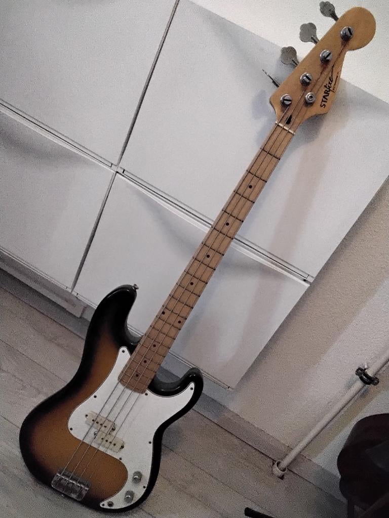 Basgitaar, Ophalen