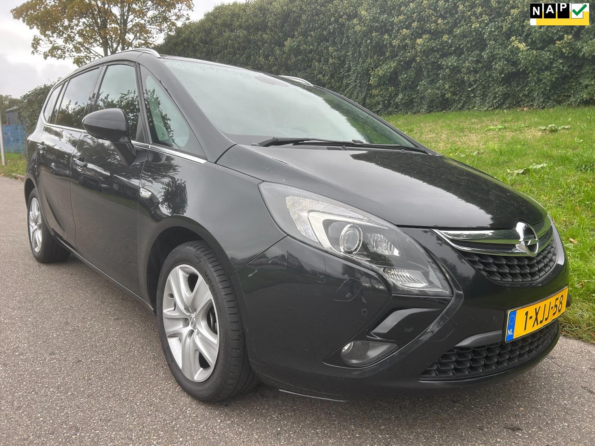 Opel Zafira Tourer 1.6 CDTI Business+ - Navi - Camera - Clim, Auto's, 136 pk, Gebruikt, Euro 6, 4 cilinders