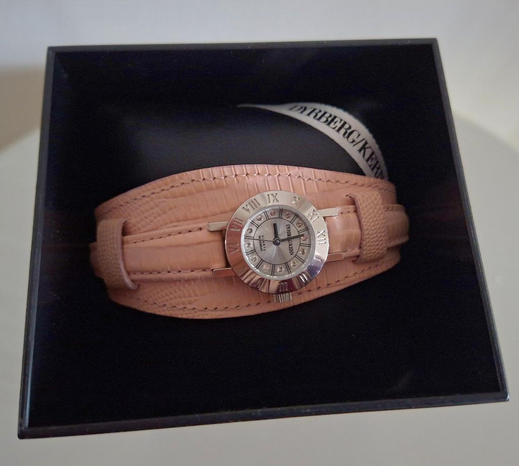 Dyrberg/Kern dames horloges diameter 2,5 cm Nieuw, Sieraden, Tassen en Uiterlijk, Armbanden, Met kristal, Staal, Verzenden, Nieuw