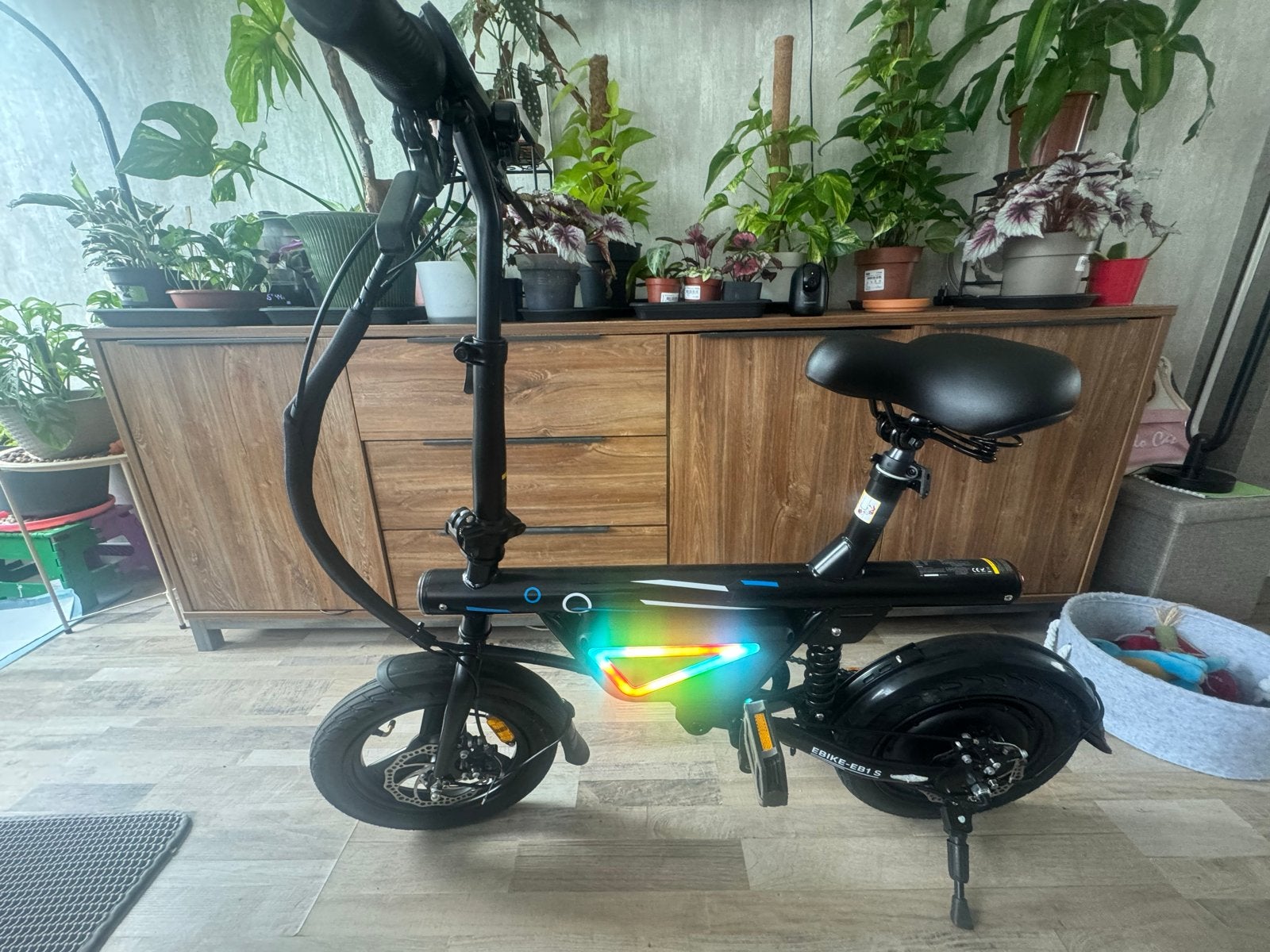 iScooter EB1S compacte elektrische vouwfiets, Zo goed als nieuw, Minder dan 47 cm, 30 tot 50 km per accu, Ophalen