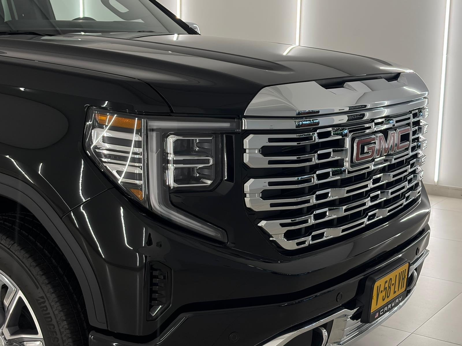 GMC Sierra Denali 6.2 V8 (bj 2024), Auto's, Dealer onderhouden, Gebruikt, 426 pk, Zwart