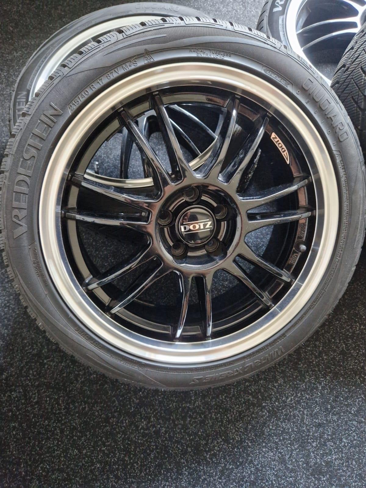 DOTZ Velgen met Vredestein Winterbanden 215/40 R17, Ophalen, Gebruikt