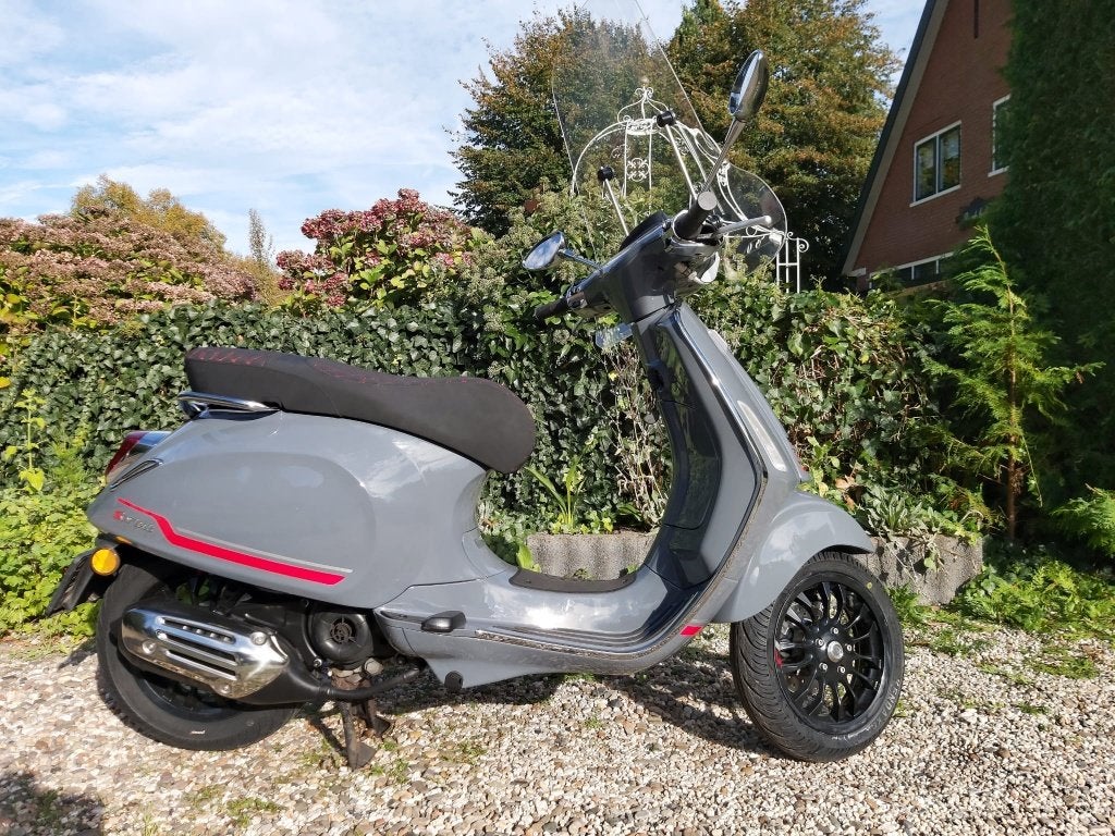 vespa sprint 2020, Fietsen en Brommers, Ophalen, Gebruikt, Benzine, Vespa