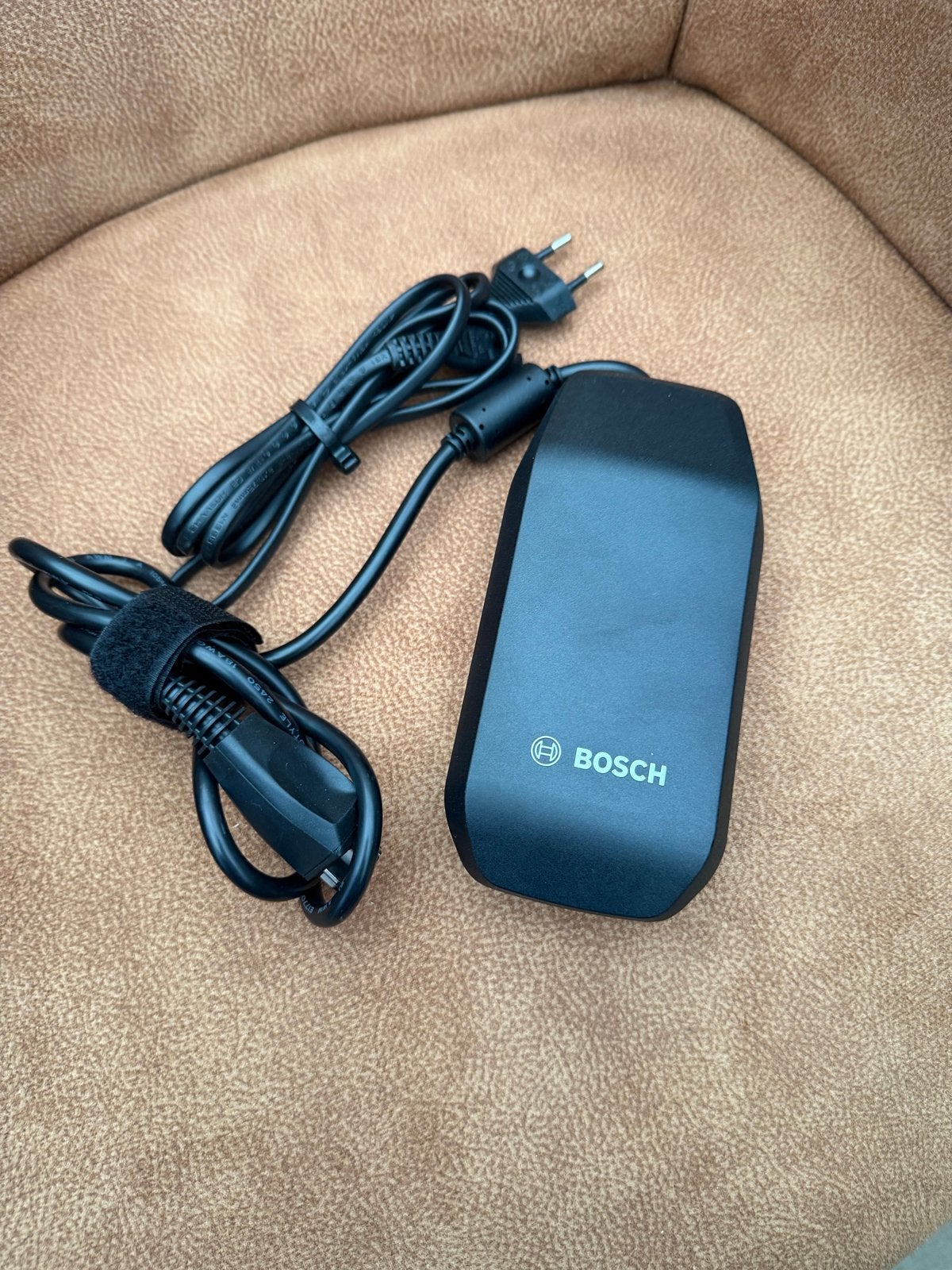 Bosch Smart Acculader BPC3200 2A - Zo goed als nieuw, Fietsen en Brommers, Ophalen of Verzenden, Zo goed als nieuw, Elektrische fiets
