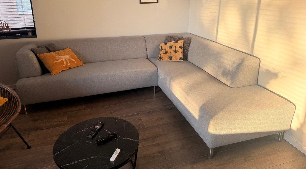 Comfortabele Hoekbank VTWonen - Grijs Stof  270 x 230, Huis en Inrichting, Ophalen, 250 tot 300 cm, Gebruikt, Hoekbank