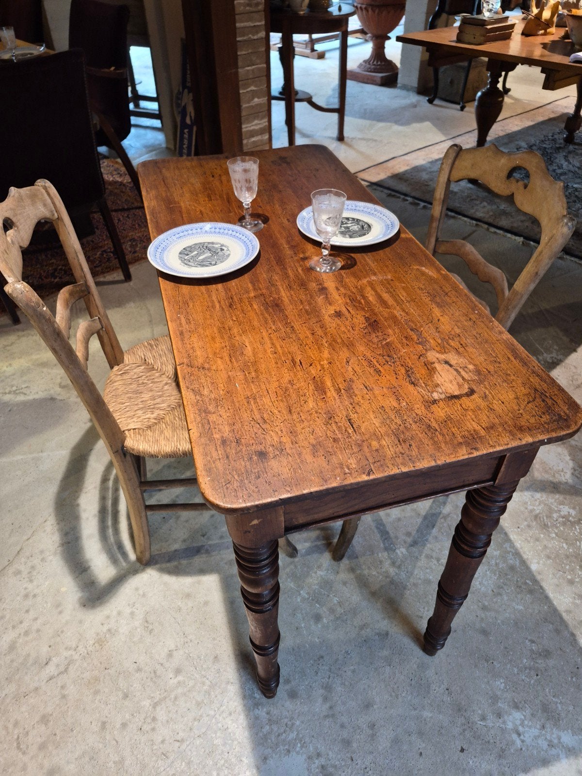 Antieke houten tafel met gedraaide poten, Ophalen