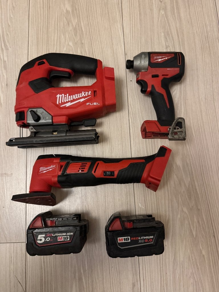 Set Milwaukee, Doe-het-zelf en Verbouw, Gereedschap | Handgereedschap, Verzenden, Zo goed als nieuw, Milwaukee