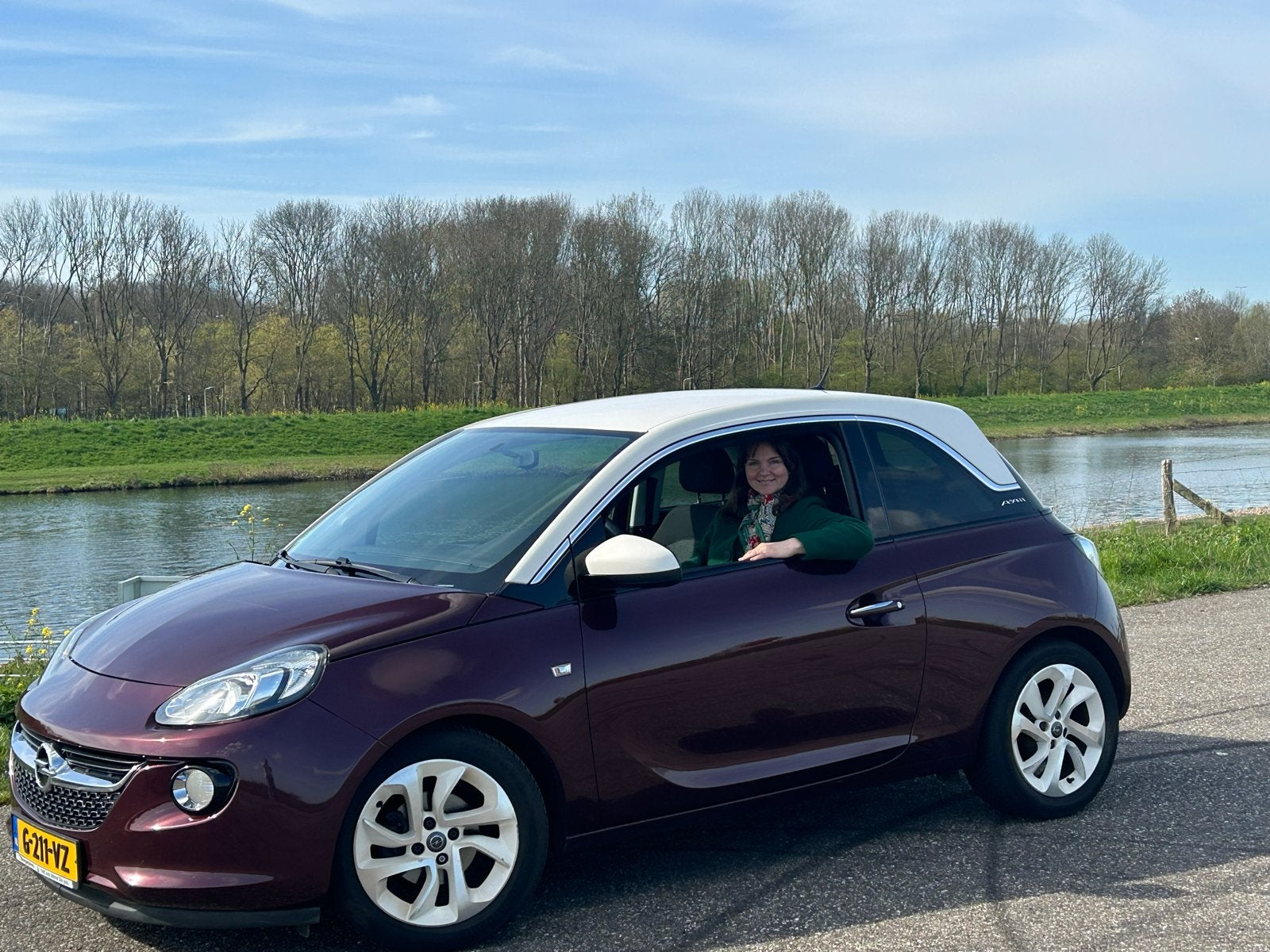Opel ADAM 1.4 Bi-fuel 64KW/87PK 3D 2014 Rood, Voorwielaandrijving, 1398 cc, 4 cilinders, 4 stoelen