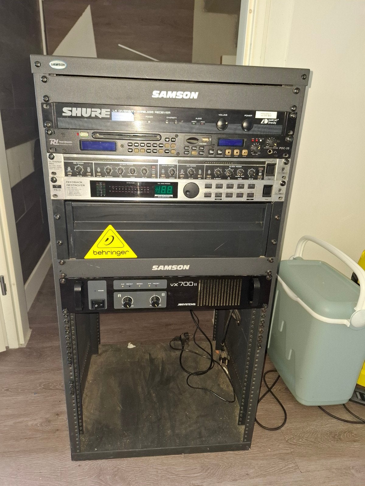 Complete geluidsinstallatie met microfoons en rack, Ophalen, Gebruikt, Overige typen, Draadloos