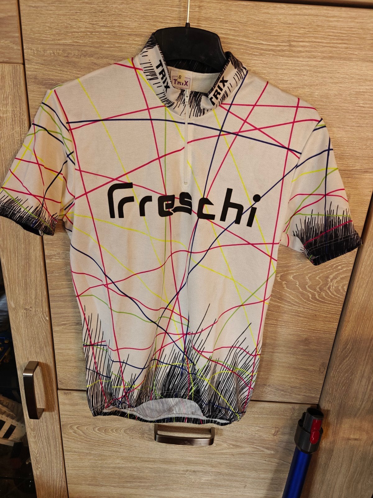 nieuwe freschi nieuwe koerstrui maat small, Ophalen of Verzenden