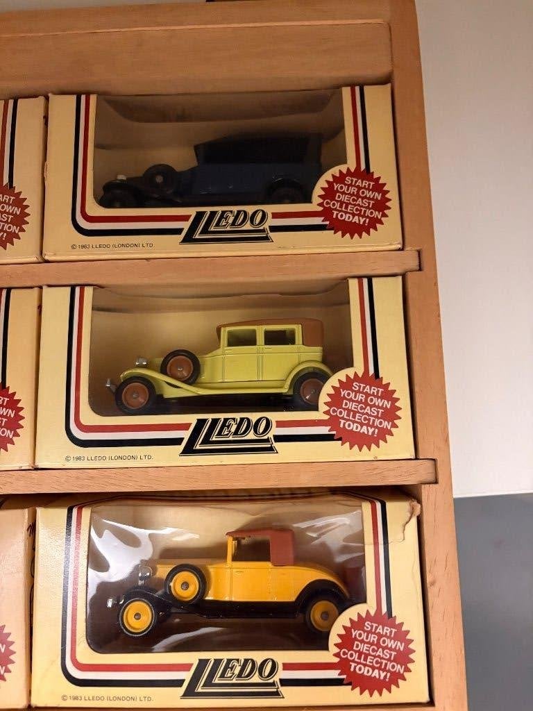 Houten kistje 1 modelauto Lledo, Ophalen of Verzenden, Zo goed als nieuw, Auto, Overige merken