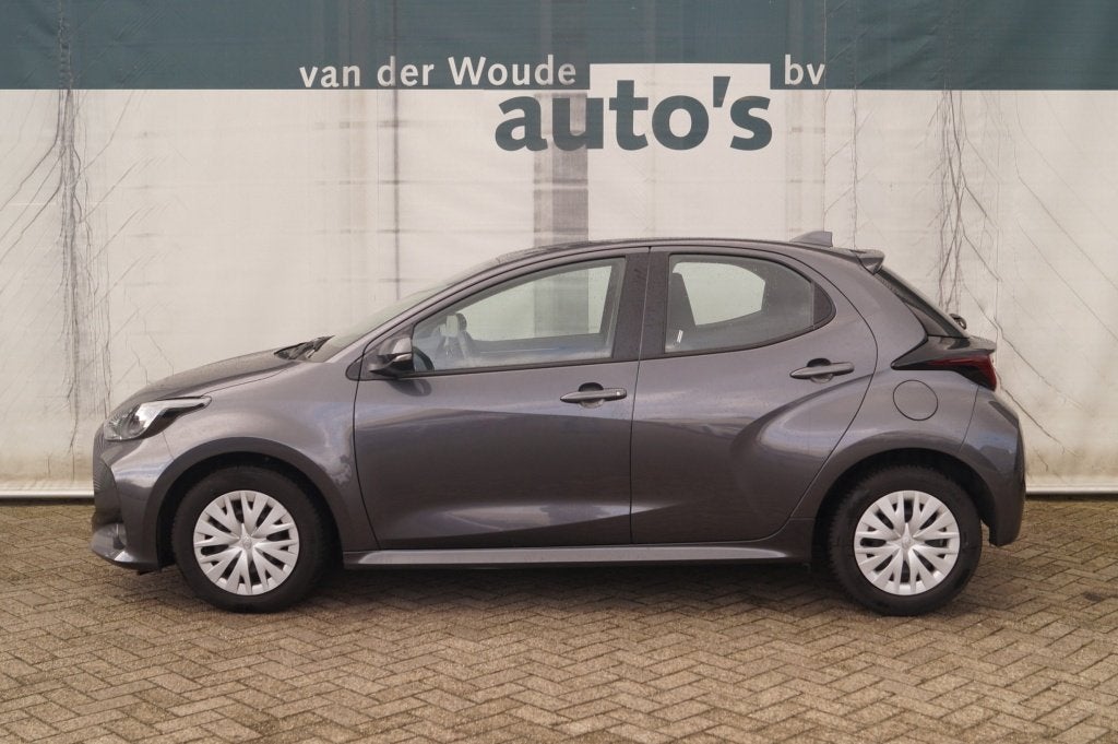 Toyota Yaris 1.5 VVT-i 125pk Active -AIRCO-CRUISE-CAM-, Auto's, Toyota, Voorwielaandrijving, Euro 6, Bedrijf, Handgeschakeld