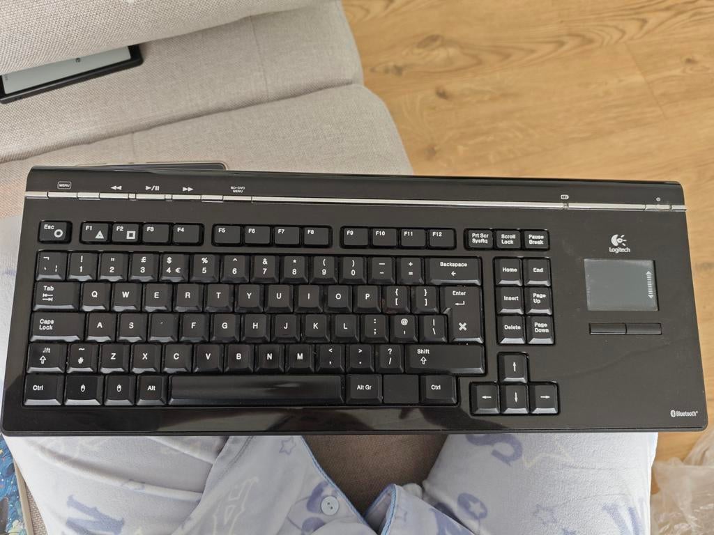 Keyboard met bluetooth, Computers en Software, Toetsenborden, Ophalen