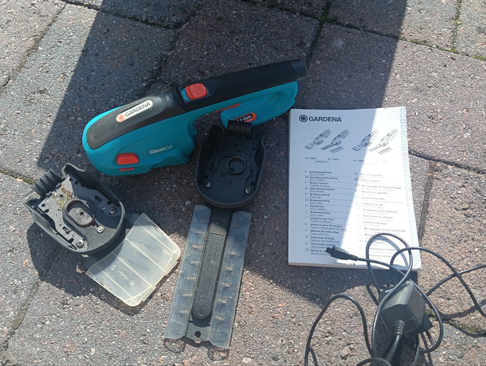 Gardena ClassicCut Accu Graskantenschaar met Lader, Ophalen of Verzenden, Gebruikt, Accu, Gardena