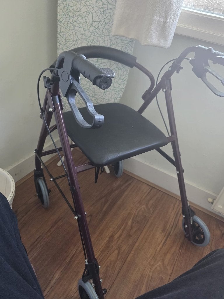Medical manual walker / rollator aid with seat, Ophalen, Opvouwbaar, Zo goed als nieuw