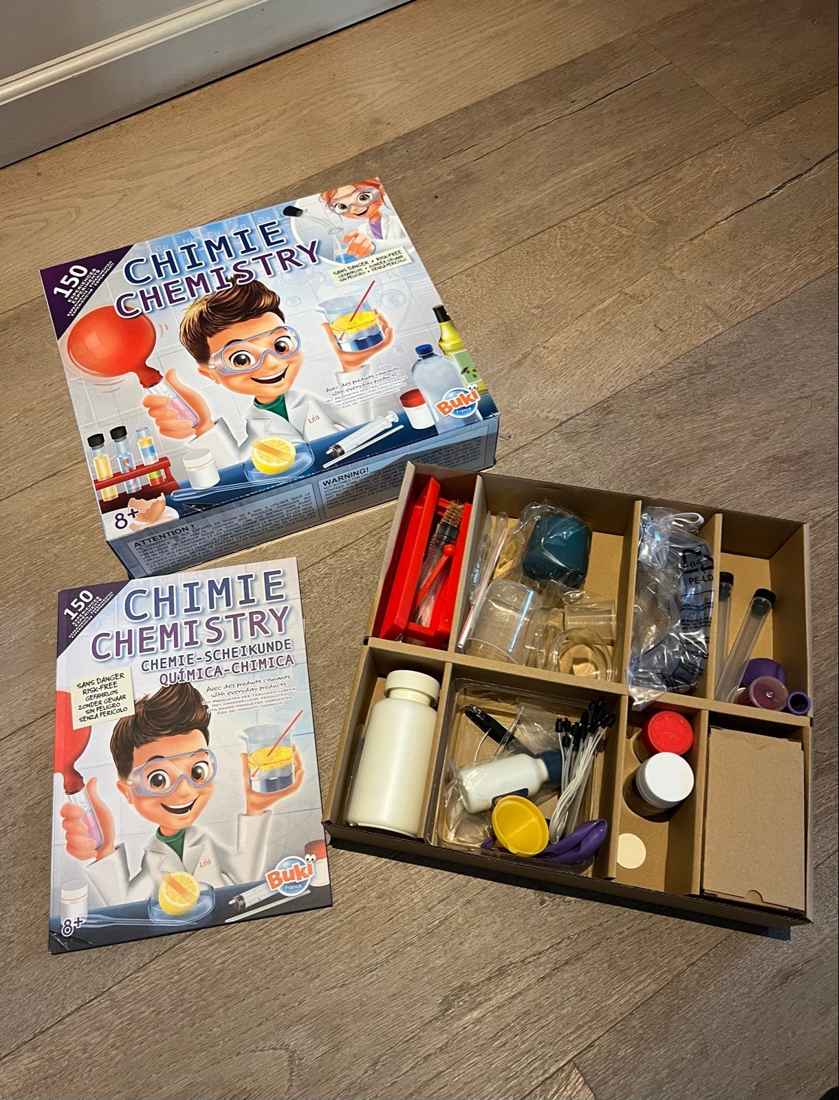 Buki Chemie Scheikunde Experimenteerdoos 8+, Ophalen of Verzenden, Zo goed als nieuw, Knutselen