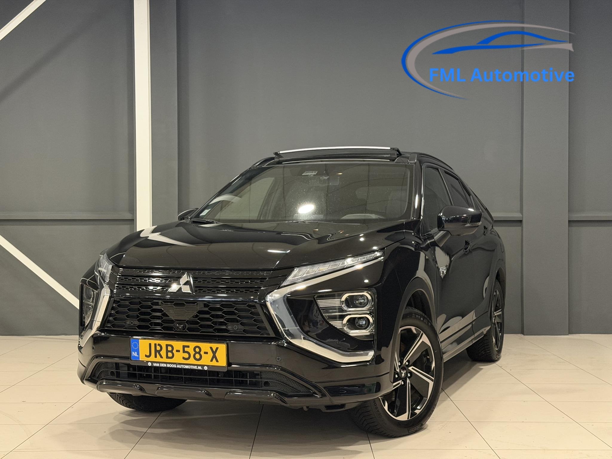 Mitsubishi Eclipse Cross 2.4 PHEV Instyle | Panorama dak | V, Auto's, Automaat, 188 pk, 14 kWh, 4 cilinders