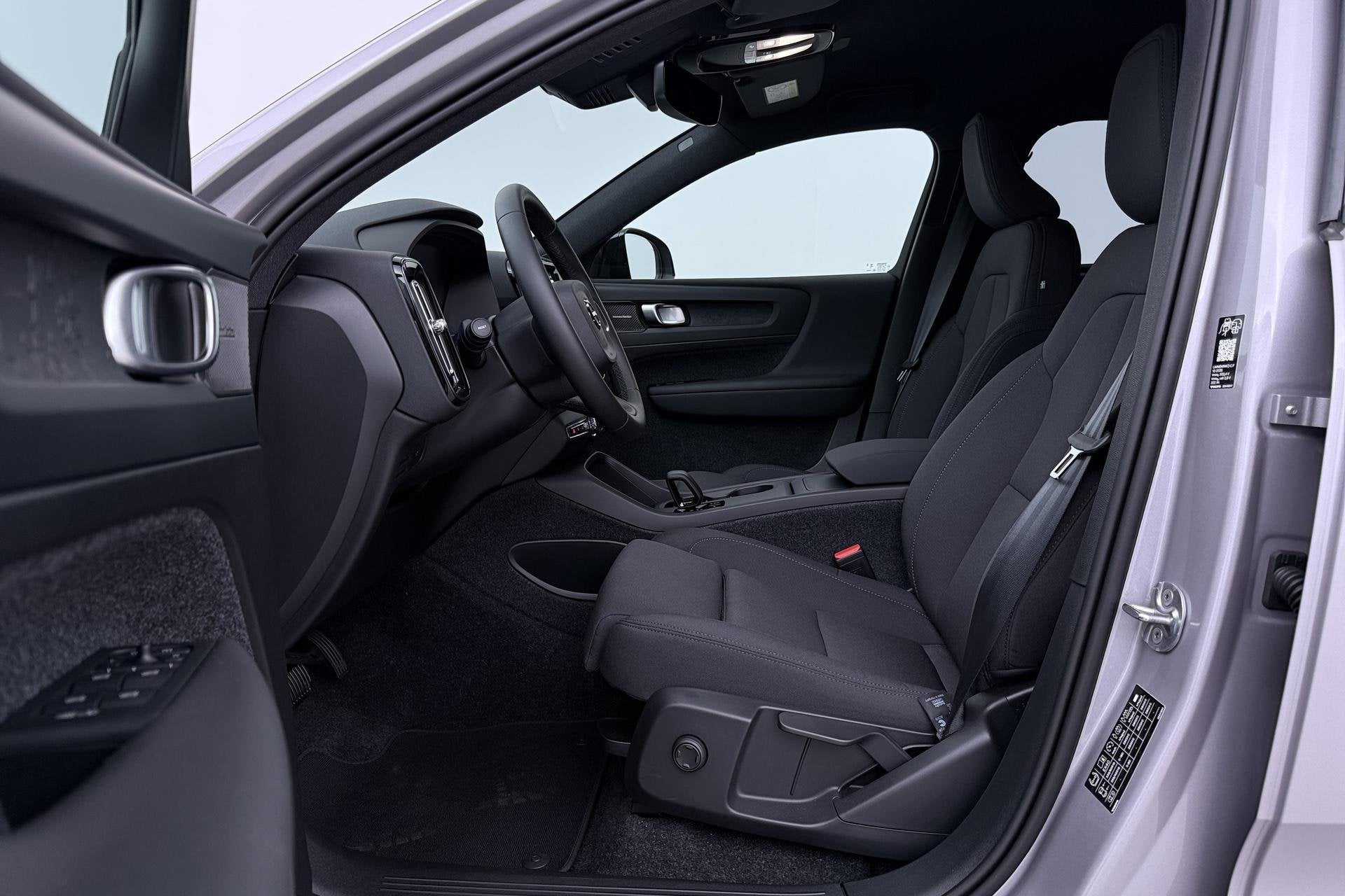 Volvo EX40 Single Motor Extended Range Plus 82 kWh | ACC | 3, Automaat, Gebruikt, 252 pk, 1975 kg