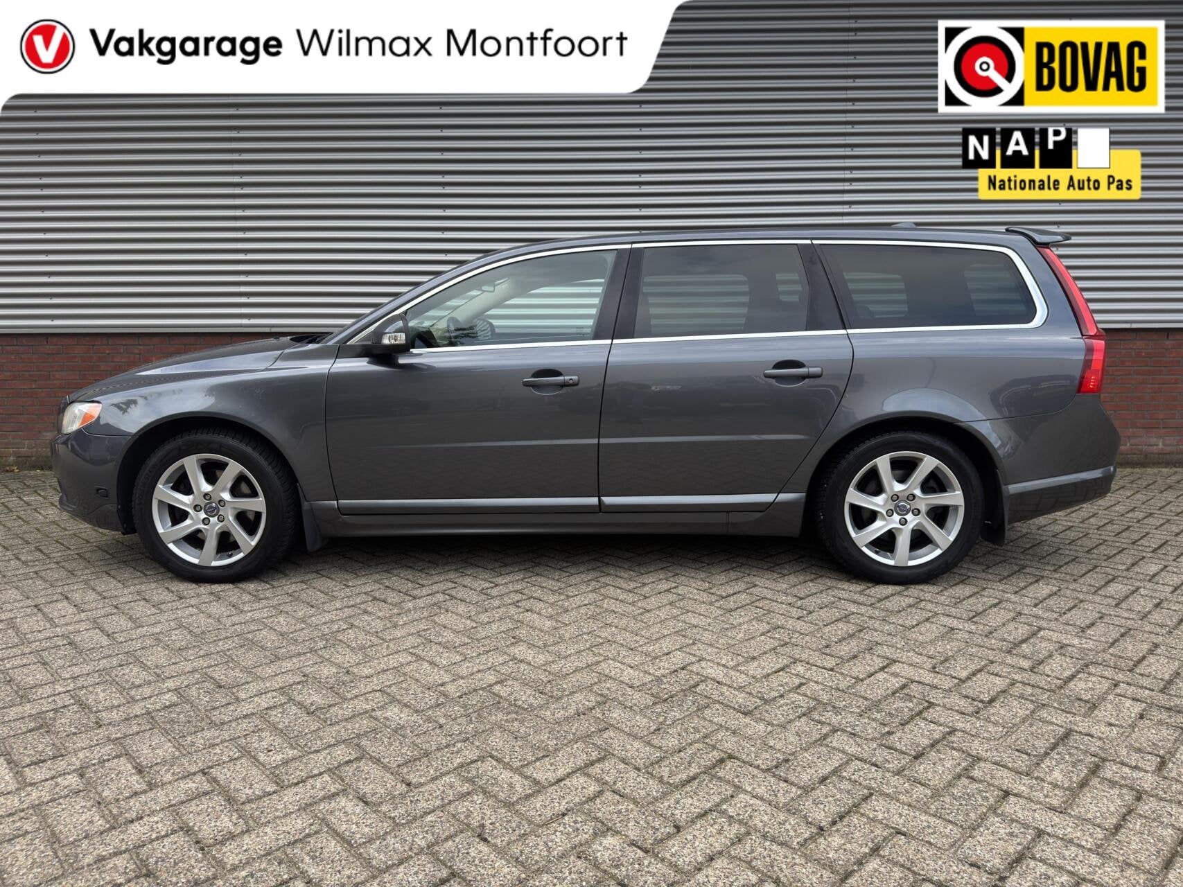 Volvo V70 3.0 T6 AWD Summum|Trekhaak|Leer|Xenon|Stoelverwarm, Automaat, Gebruikt, 2953 cc, 1715 kg