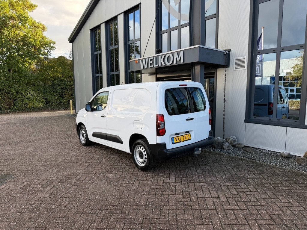 Peugeot PARTNER 1.5 BlueHDi 102PK Navi, Cruisecntrl, Schuifd, Voorwielaandrijving, Verwarmde buitenspiegels, 4 cilinders, 100 pk