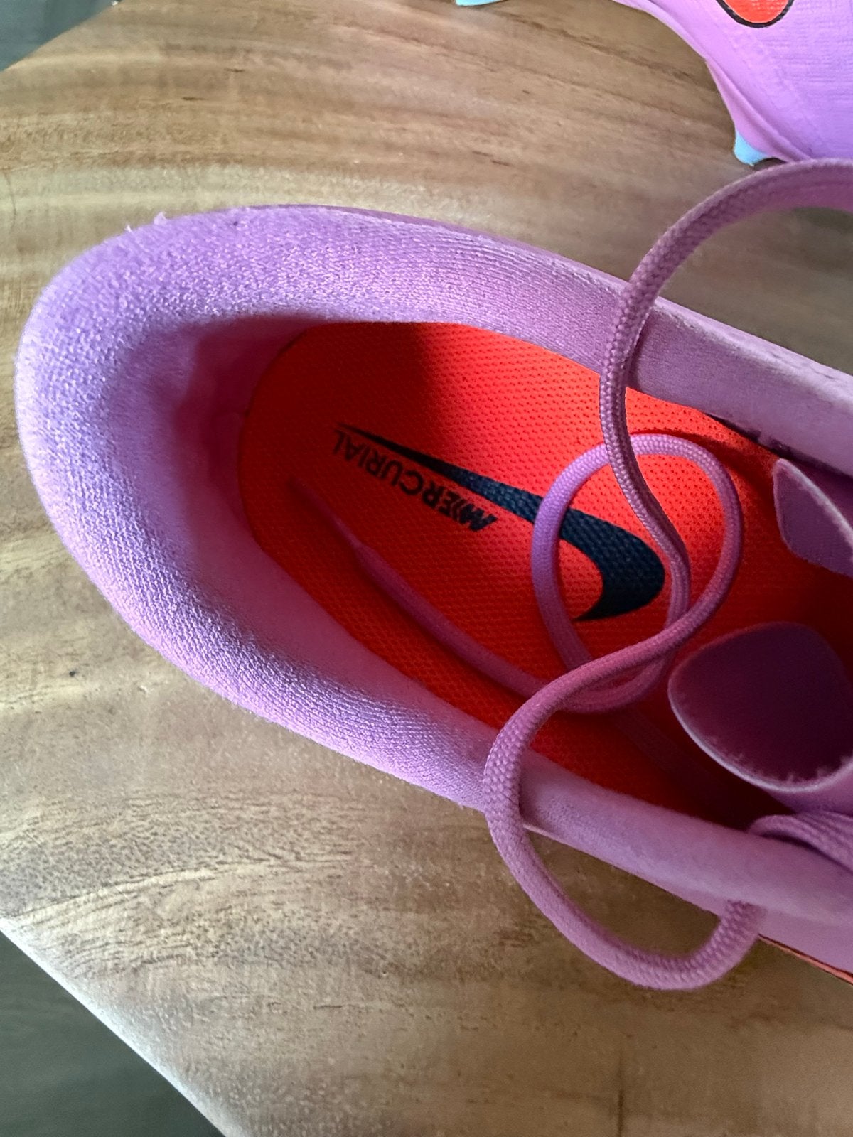 Nike Mercurial Voetbalschoenen - Roze, Ophalen of Verzenden, Zo goed als nieuw, Schoenen