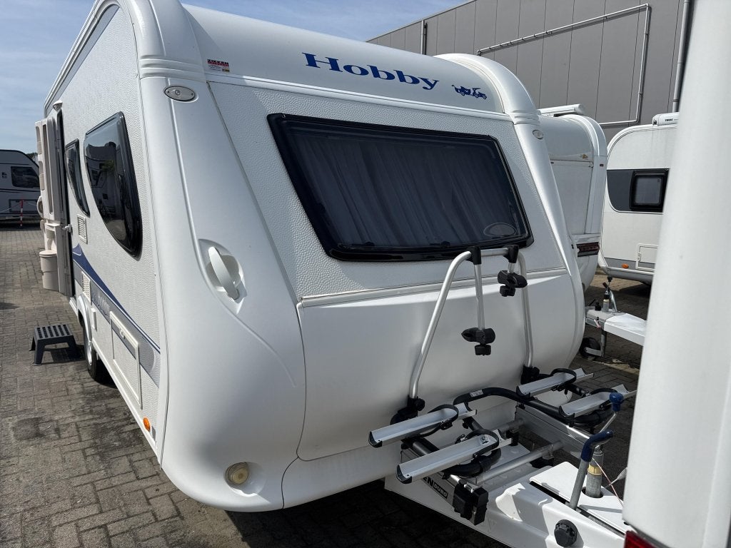 Hobby La Vita Bionda 495 UL, Caravans en Kamperen, Caravans, Rondzit, Bedrijf, 4 tot 5 meter, Overige typen