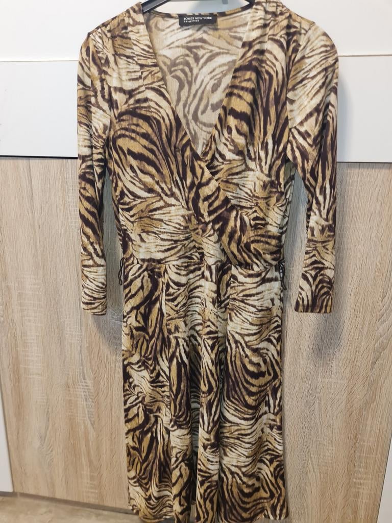 Dames jurk maat 42 merk Jones new york[ Nieuw ], Kleding | Dames, Jurken, Ophalen of Verzenden, Nieuw, Maat 42/44 (L), Onder de knie