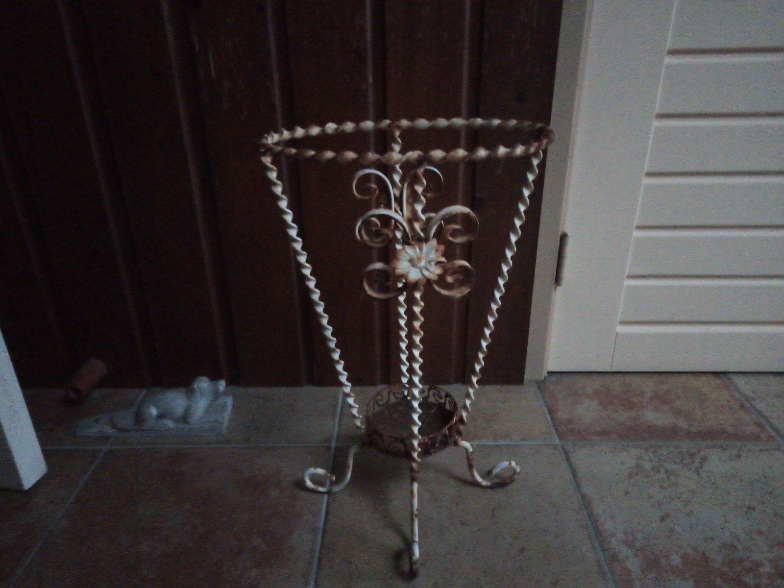 Brocante wit metalen Paraplubak - 50 cm hoog, Huis en Inrichting, Woonaccessoires | Paraplubakken, Ophalen of Verzenden