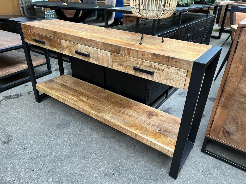 Magazijn Leegverkoop Sidetable Britt mangohout metaal zwart, Hout, Nieuw, Ophalen of Verzenden, Info@wkhome.nl