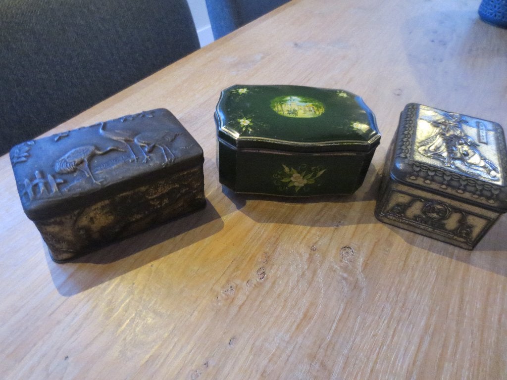 Blikken: 3 verschillende blikken - Koffie - Thee - Vintage., Verzamelen, Ophalen of Verzenden, Zo goed als nieuw, Thee, Overige merken
