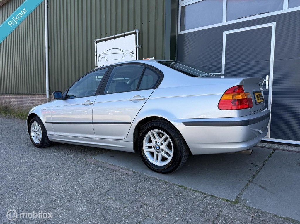 BMW 3-serie 316i Executive|Airco|Bluetooth|APK 8-2026, Auto's, BMW, Achterwielaandrijving, 4 cilinders, Bedrijf, Handgeschakeld