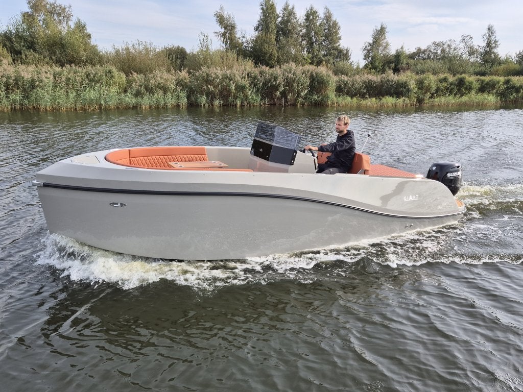 Giant 660 Tender | nieuwe Suzuki DF100 | vaarklaar DEMO, Watersport en Boten, Sloepen, Tender, Gebruikt, Overige brandstoffen