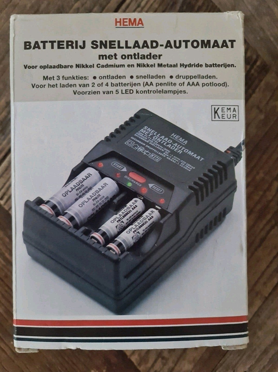 Hema Batterij Snellader-Automaat met Ontlader nieuw, Ophalen of Verzenden, Nieuw, Oplaadbaar