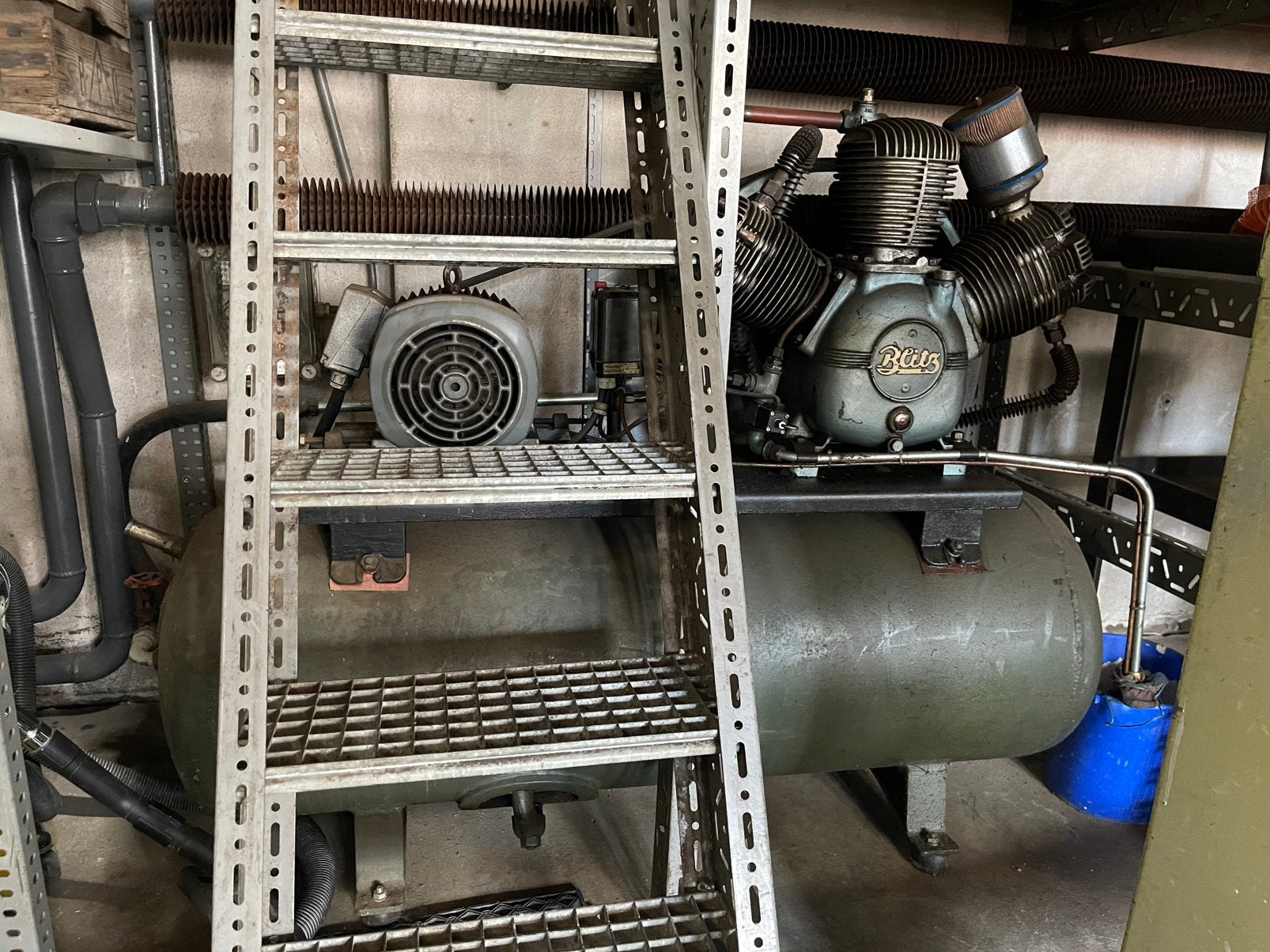 Robuuste betrouwbare Blitz compressor 15 bar 500 liter, Doe-het-zelf en Verbouw, Compressors, 100 liter of meer, Ophalen, Gebruikt
